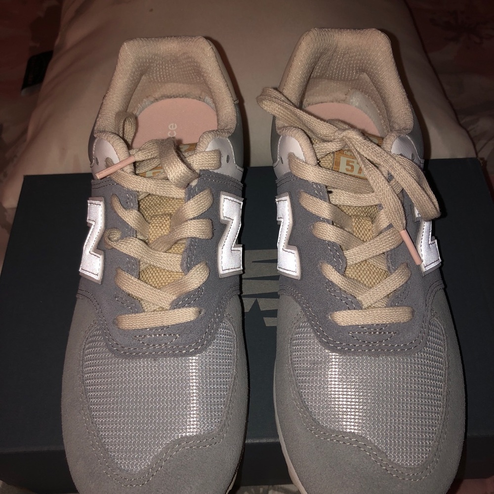 New Balance 574 - Picture 2 of 6